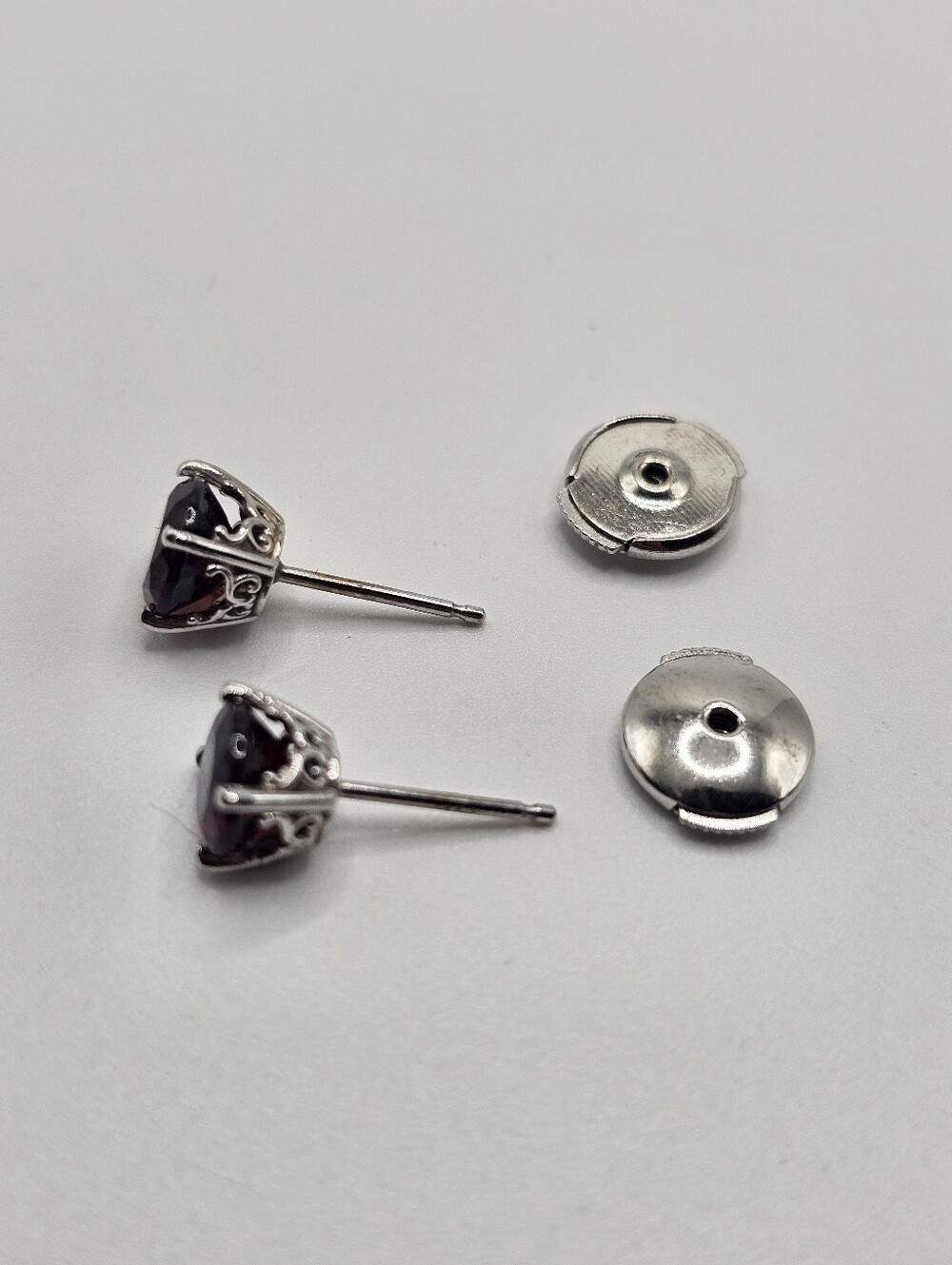 Unbranded Garnet Filigree Stud Earrings Womens OS Red Vintage Style Jewelry - Picture 4 of 9